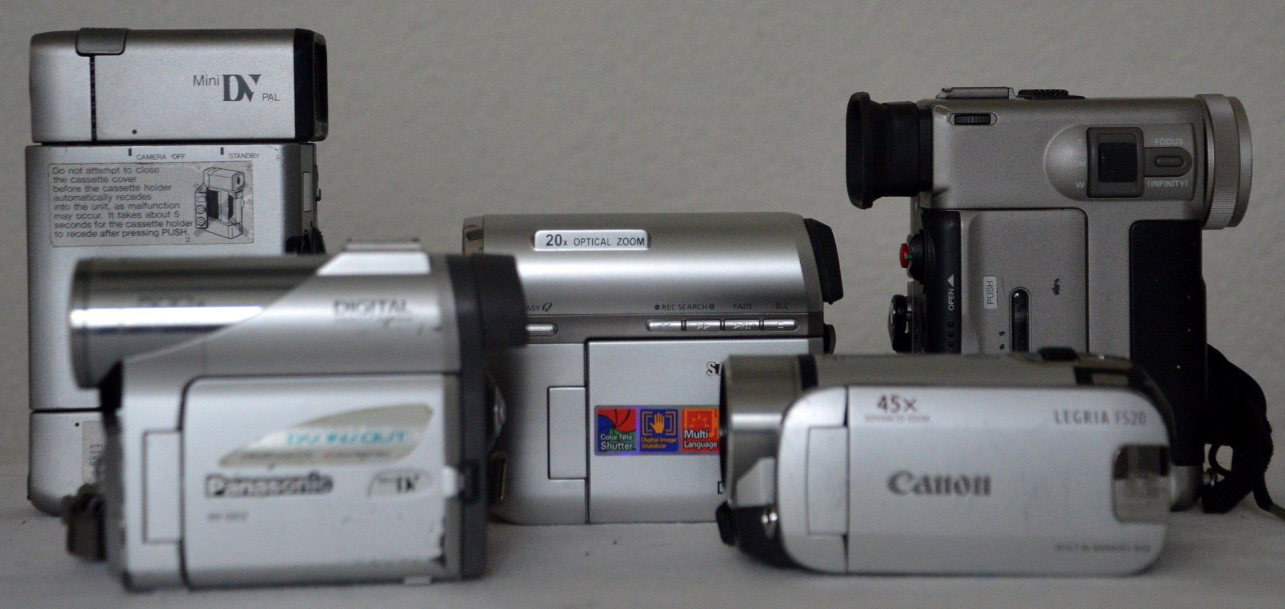 Camcorder: 5 x Camcorder MiniDv 5 x caméscope – Defekt aus Collonges von arashee 1