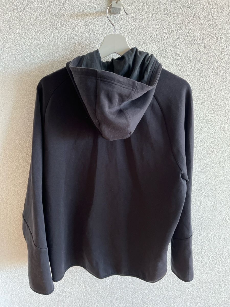 Under Armour Gilet & Giacche: Jaquette noire under armour – Usato da Mont-sur-Lausanne venduto da Pioutch 1