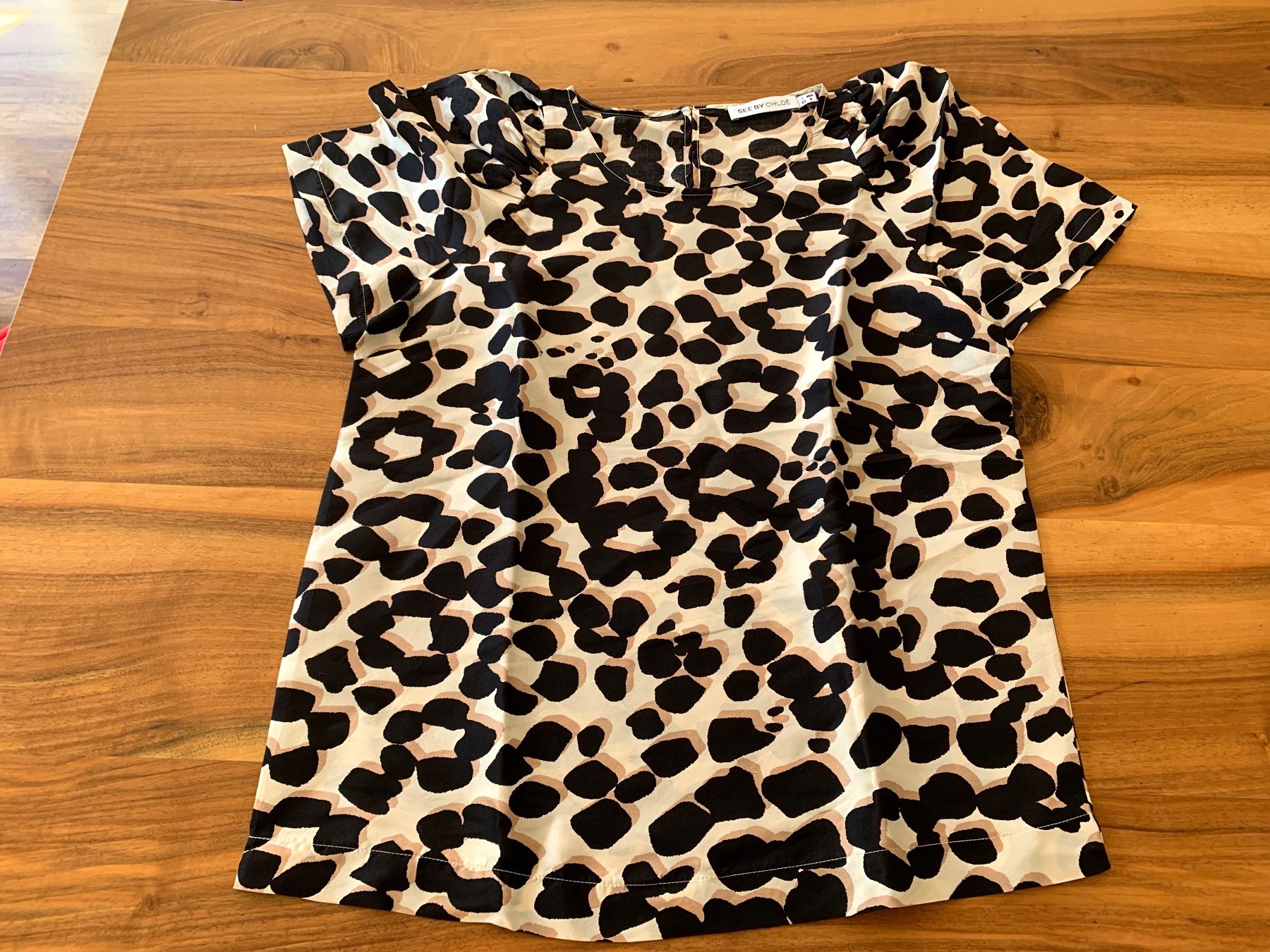 Chloé Camicette: SEE By Chloé Seidenbluse Leoprint Gr. 38 – Nuovo (secondo la descrizione) da Meiringen venduto da snahhanssnah