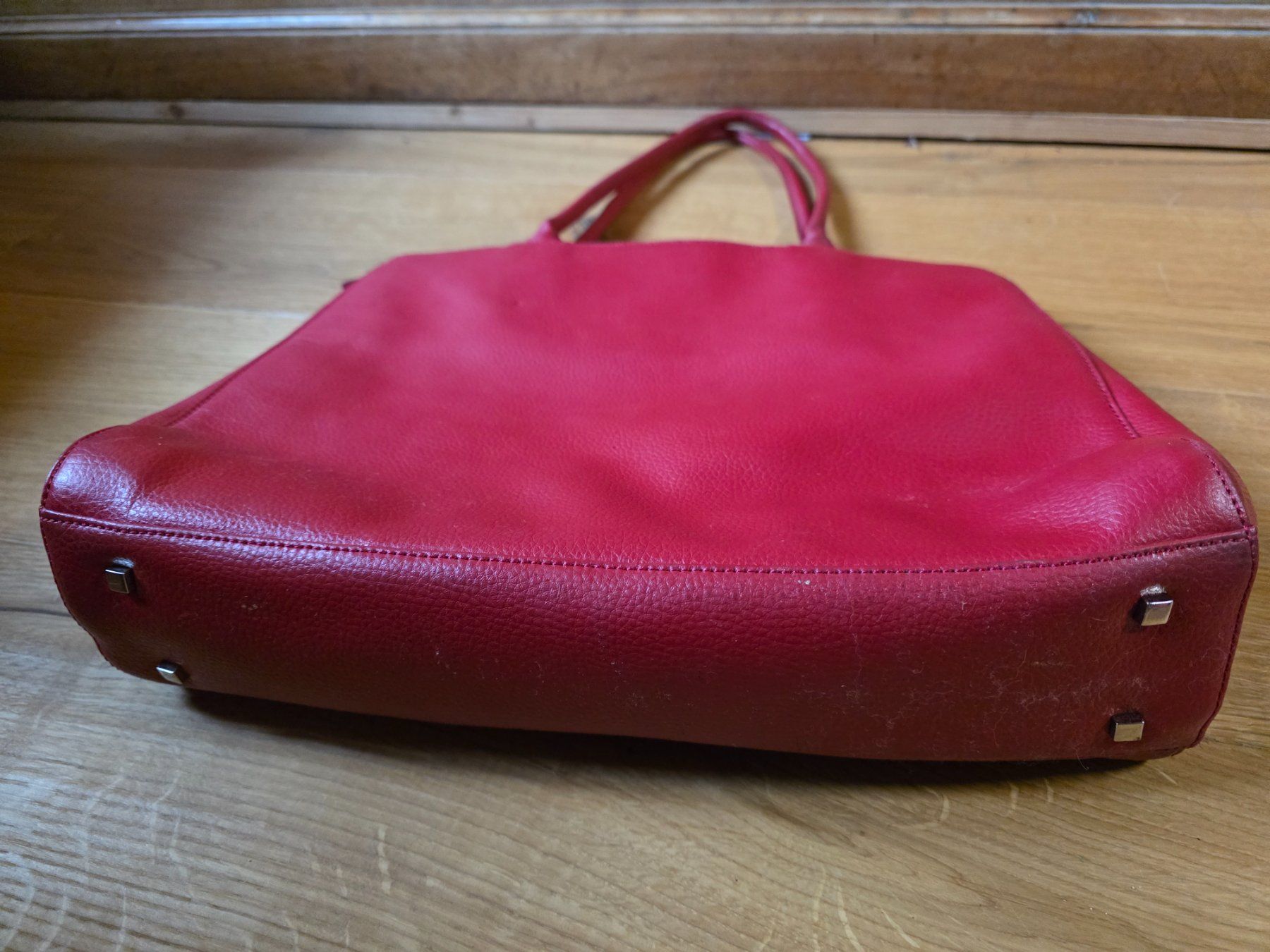 Borse da donna: Vintage rote Leder Hand Tasche – Usato da Walterswil BE venduto da Lonitti 2
