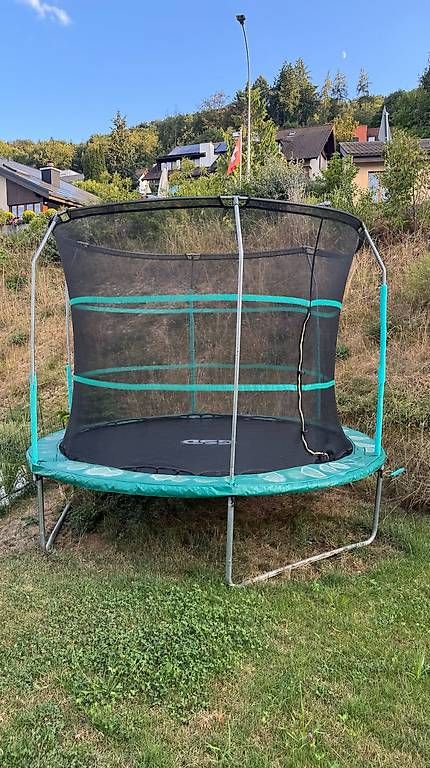 Trampoline: Gartentrampolin rund mit Sicherheitsnetz – Gebraucht aus Stein AG von Marcster99
