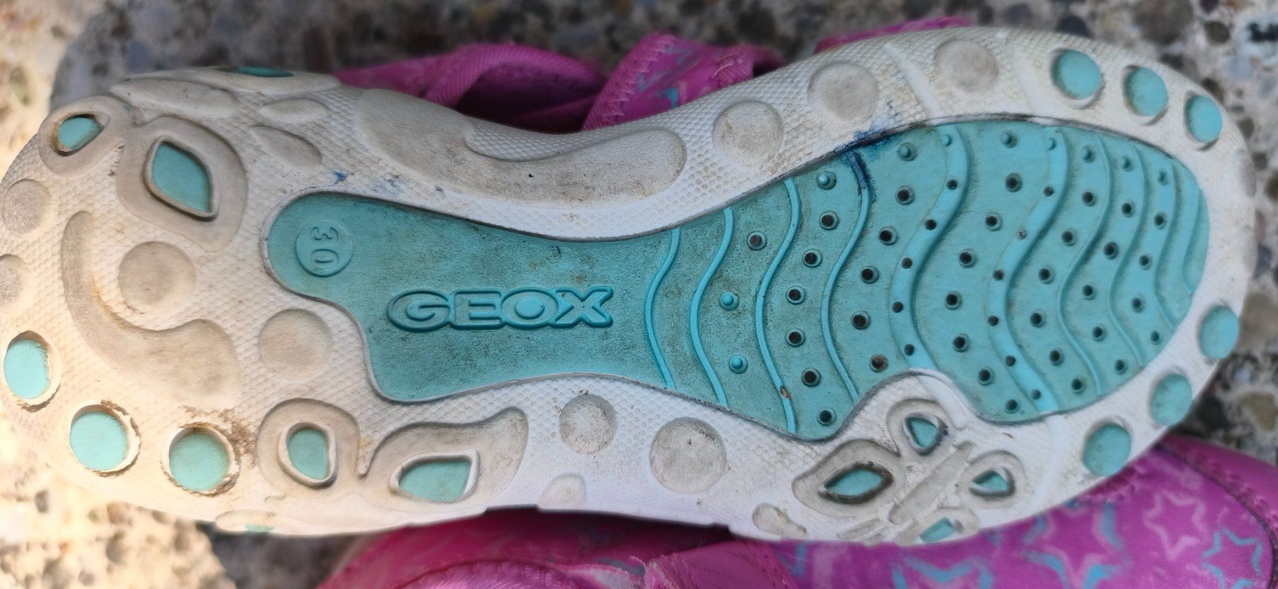 Geox Schuhe für Mädchen: Sandalen Mädchen – Gebraucht aus Winterthur von OldShatterhand1. 1