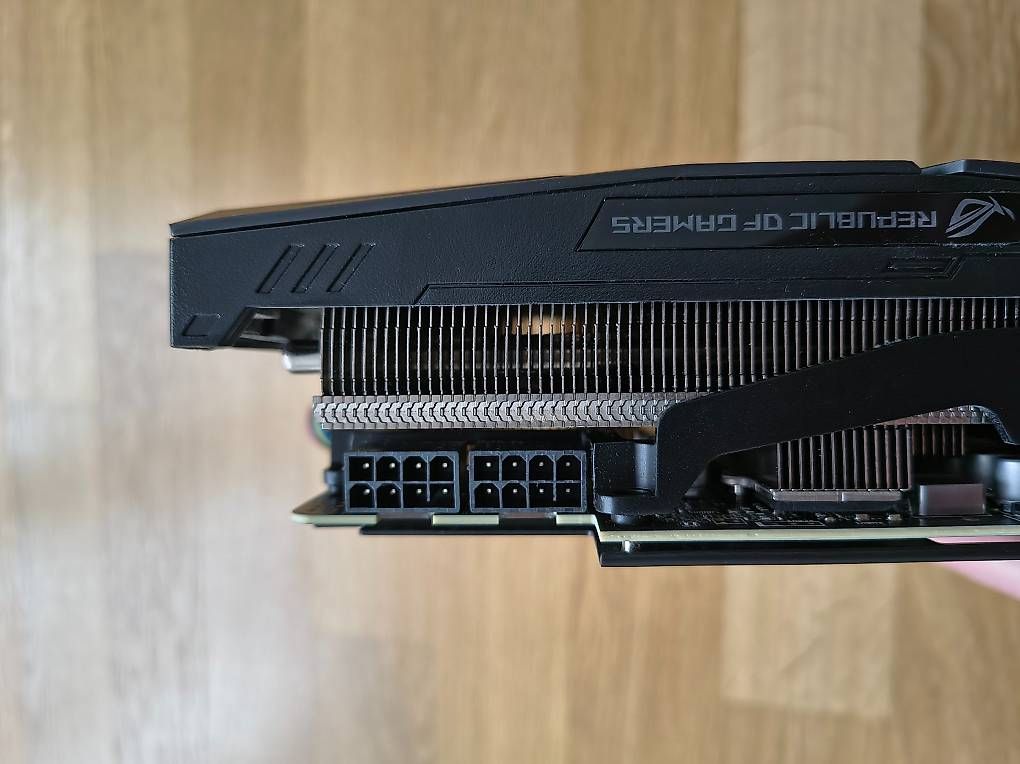 Asus Schede grafiche: ASUS GeForce RTX 2070S ROG Strix A8G Gaming – Usato da Wil SG venduto da and_lz2f 3