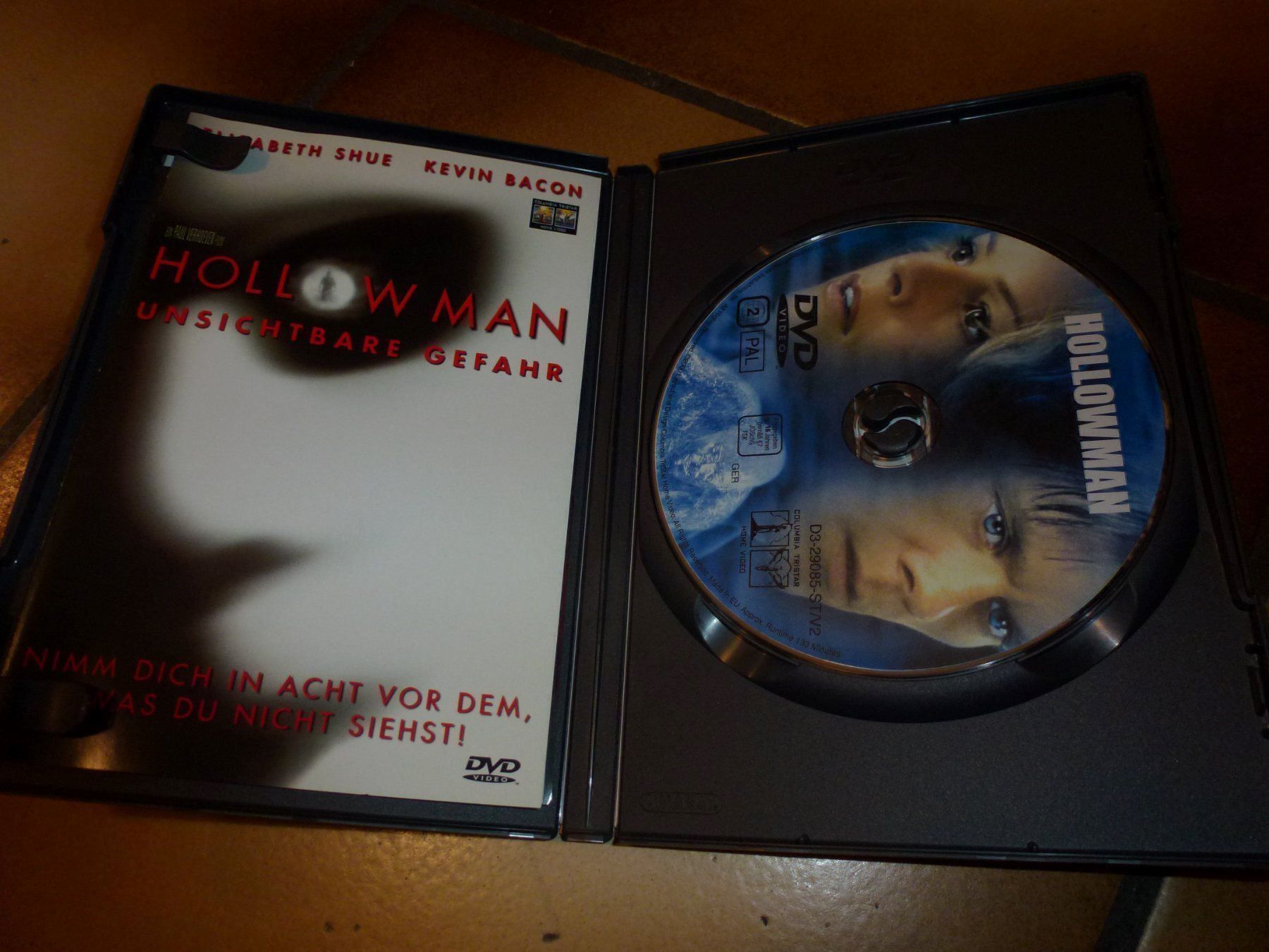 Tutti i DVDs: Hollow man Unsichtbare Gefahr DVD – Usato da Olten venduto da Disc-Verkauf 1