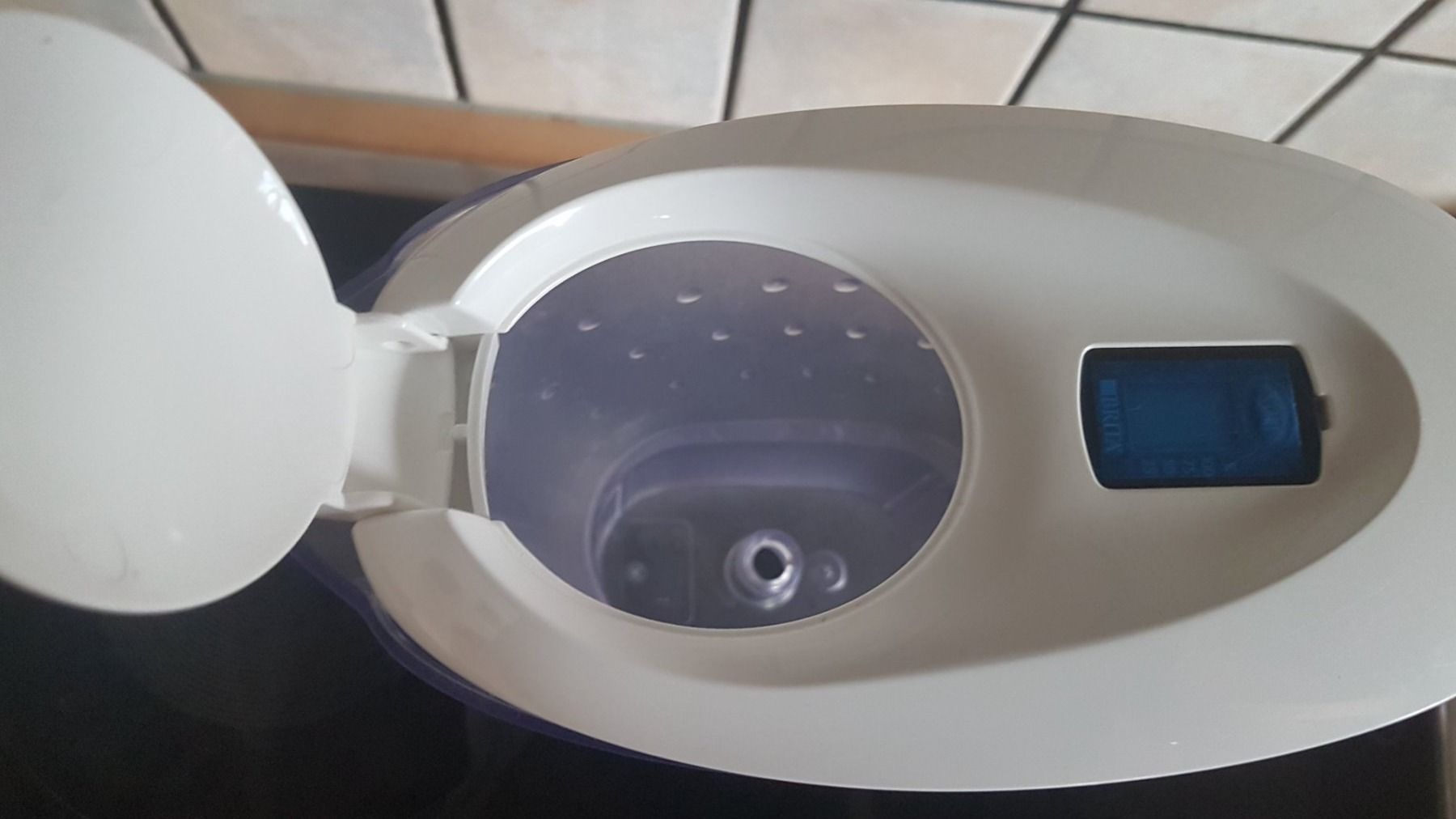 Brita Caraffe: Carafe à filtrer l eau Brita – Usato da Villiers venduto da san_jn5w