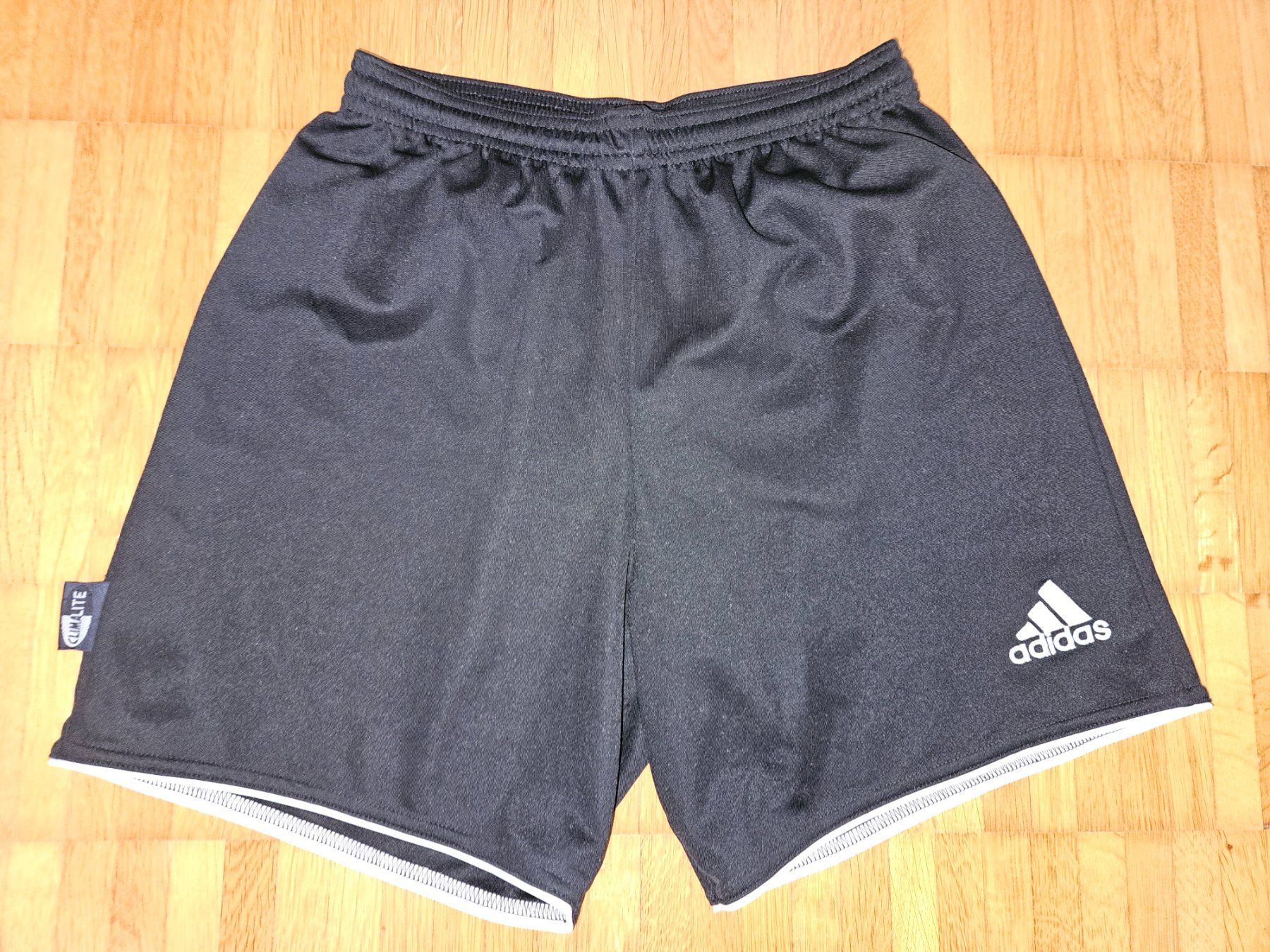 Adidas Hosen: Adidas Sporthose XS – Gebraucht aus Lausen von Rotezora79
