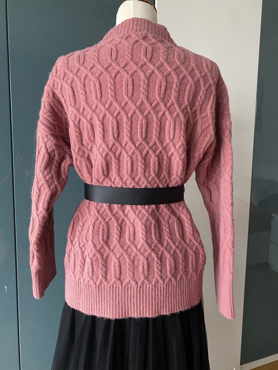 Pullover & Sweatshirts: Pullover Damen Rosa 1 Size – Gebraucht aus Dübendorf von Levintreyer 2