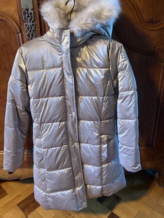 1 manteau matelassé 12 ans Gris en très bon état