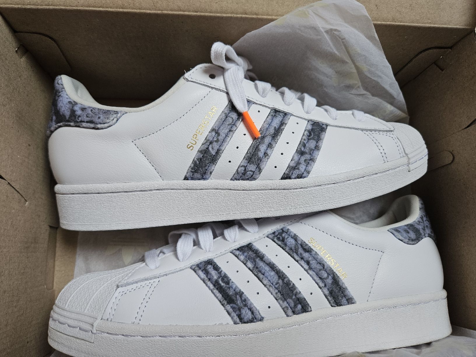 Adidas Scarpe da uomo: adidas superstar – Nuovo e nell'imballaggio originale da Onnens FR venduto da YNM90