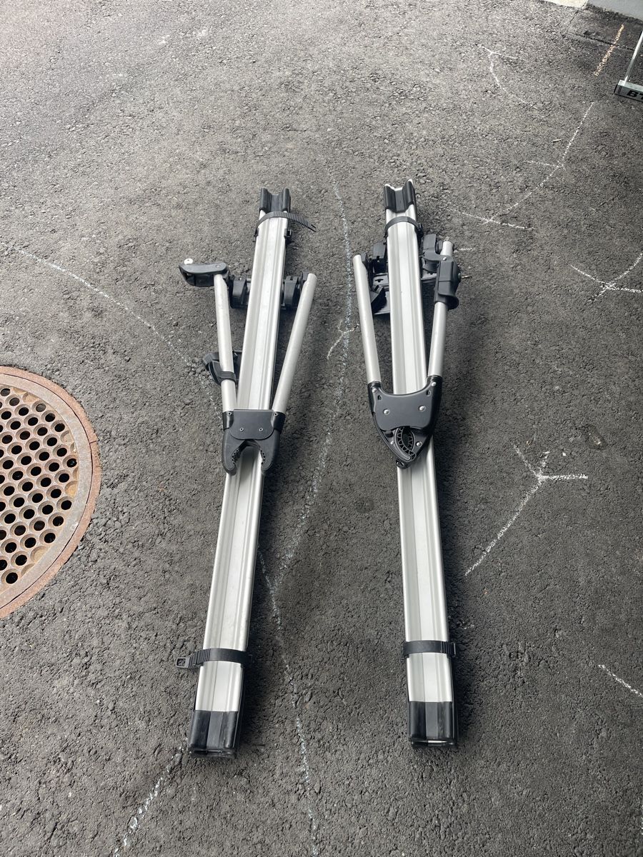 Thule Portapacchi: 2 x Thule Fahrradträger Dach – Usato da Morschach venduto da sergeisaak 1