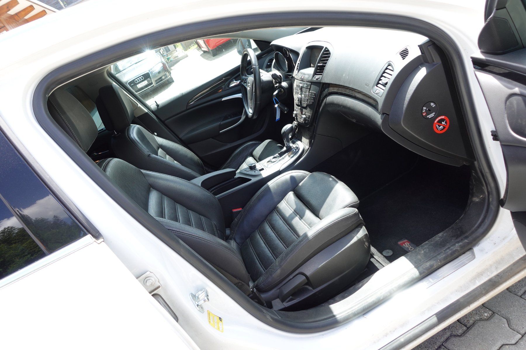 Opel Automobili: Opel Insignia A 20T 4x4 – Difettoso da Rüegsbach venduto da Garage3418 6