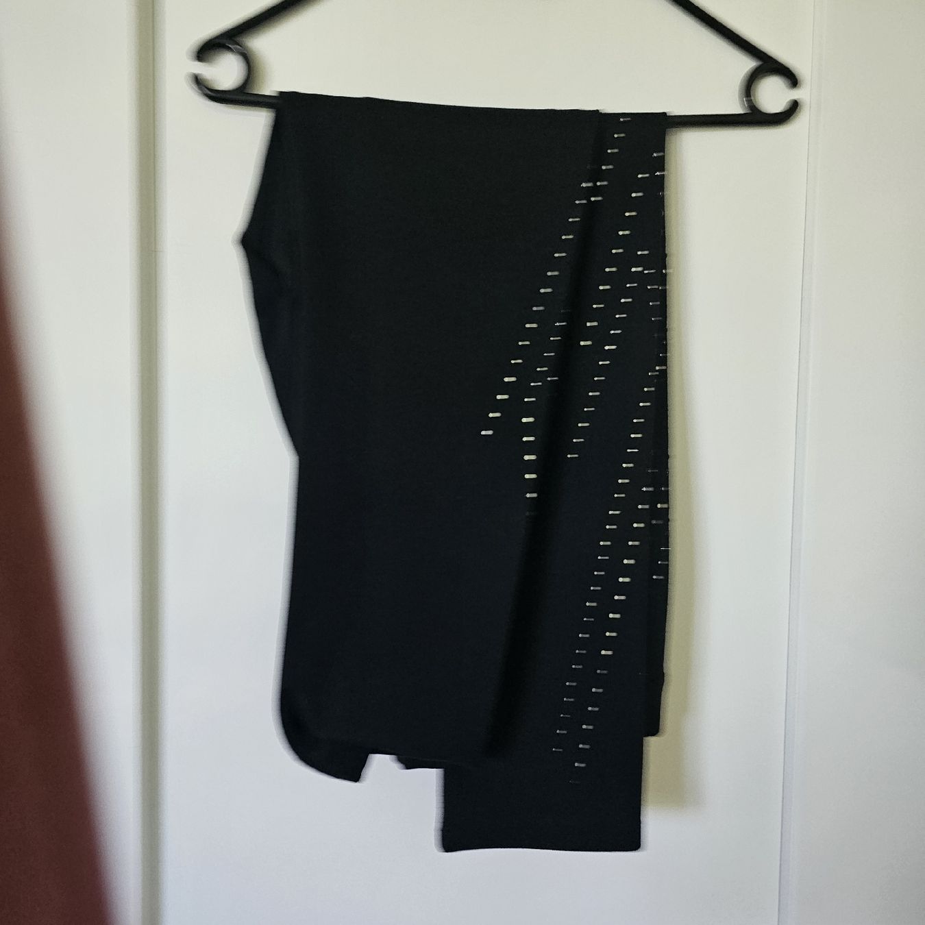 Lotti di vestiti: Damen Set  gemustert Hose schwarz 2-teil46 – Usato da wolfhalden venduto da 46464646 2
