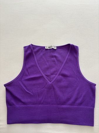 Lila Rippstrick Top V-Ausschnitt Grösse L 