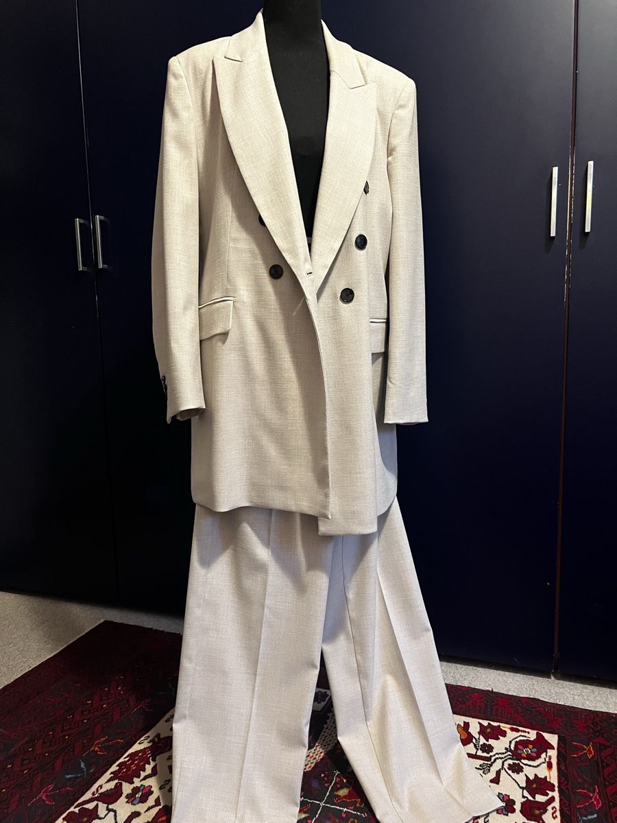 Zara Completi & Tailleur: Ensemble tailleur Zara XL beige – Nuovo e nell'imballaggio originale da Caslano venduto da Elena61