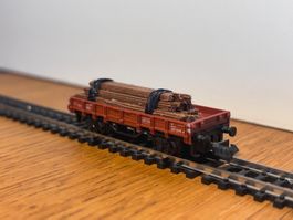 e1970: Flachwagen mit Ladung Echtholz (Spur N)