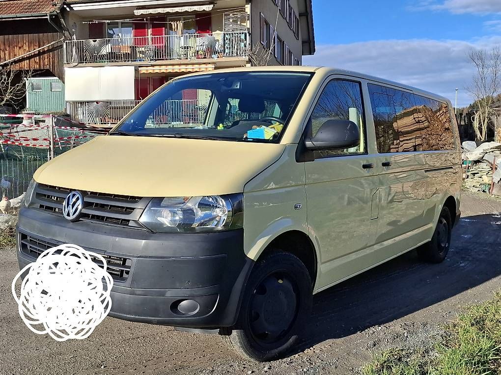 Autos: Vw T5 8 Plätze – D'occasion à Unterkulm par Danielamarcel 1