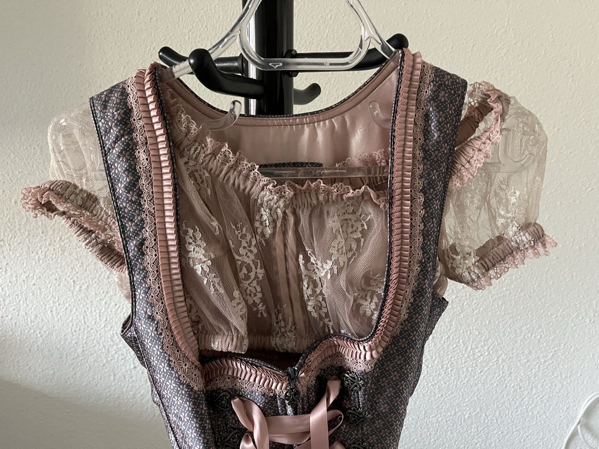 Kostüme: Dirndl MarJo Trachten, with blouse, size 36 – Gebraucht aus Zürich von dna_27vl 1