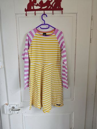 Kleid von Villervalla Gr 146 