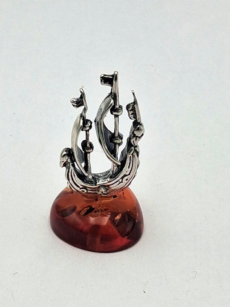 Statuette: Silber Schiff mit Bernsteinsockel Vitrinenobjekt Bernstein – Nuovo e nell'imballaggio originale da Heiligkreuzsteinach venduto da schmucktime 6