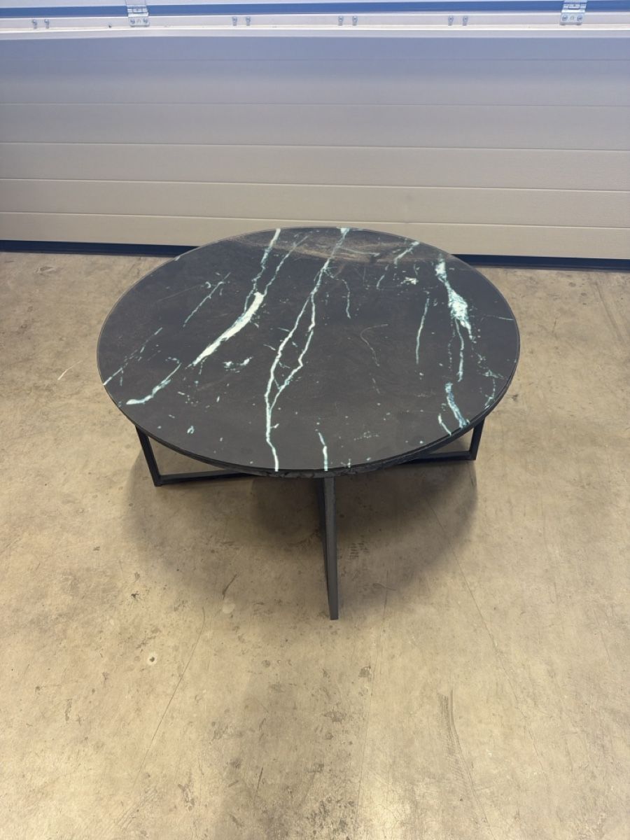 Tables: Design Tisch  – D'occasion à Niederglatt ZH par RWOG