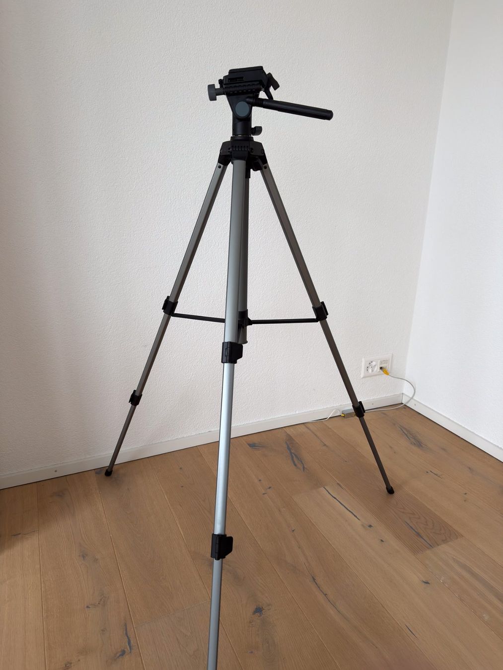 Treppiedi & Teste: Cullmann 2550 Kamera Stativ – Usato da Herzogenbuchsee venduto da Surfandsell