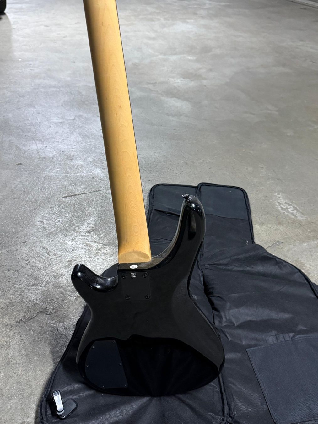 Strumenti musicali: Basse électrique enfants Stagg BC300 – Usato da Genève venduto da suzycloclotte 3