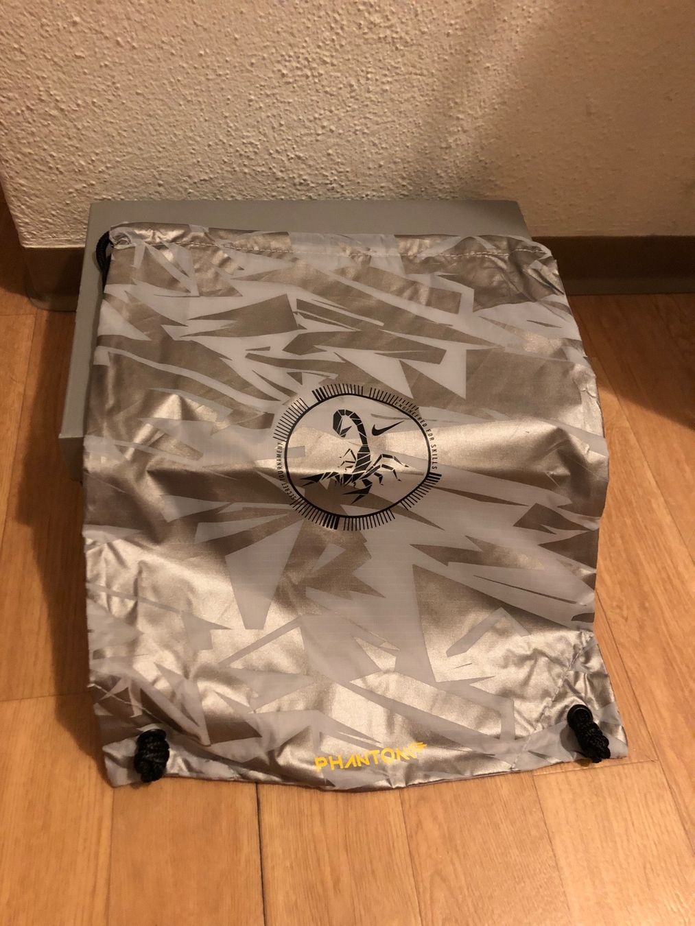 Scarpe da uomo: Nike Scorpion Phantom GT Elite DF SE FG Nockenschuhe – Nuovo (secondo la descrizione) da Dürrenäsch venduto da JFAS 2