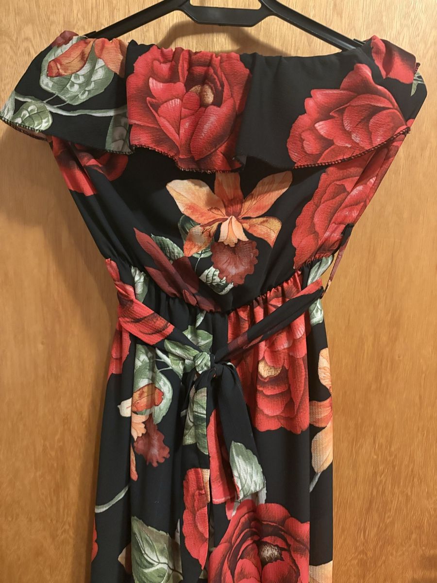 Jumpsuits: Schöner Sommer Jumpsuit mit Blumenmuster, Grösse 36 – Gebraucht aus Li Curt von zan_l6gv 1