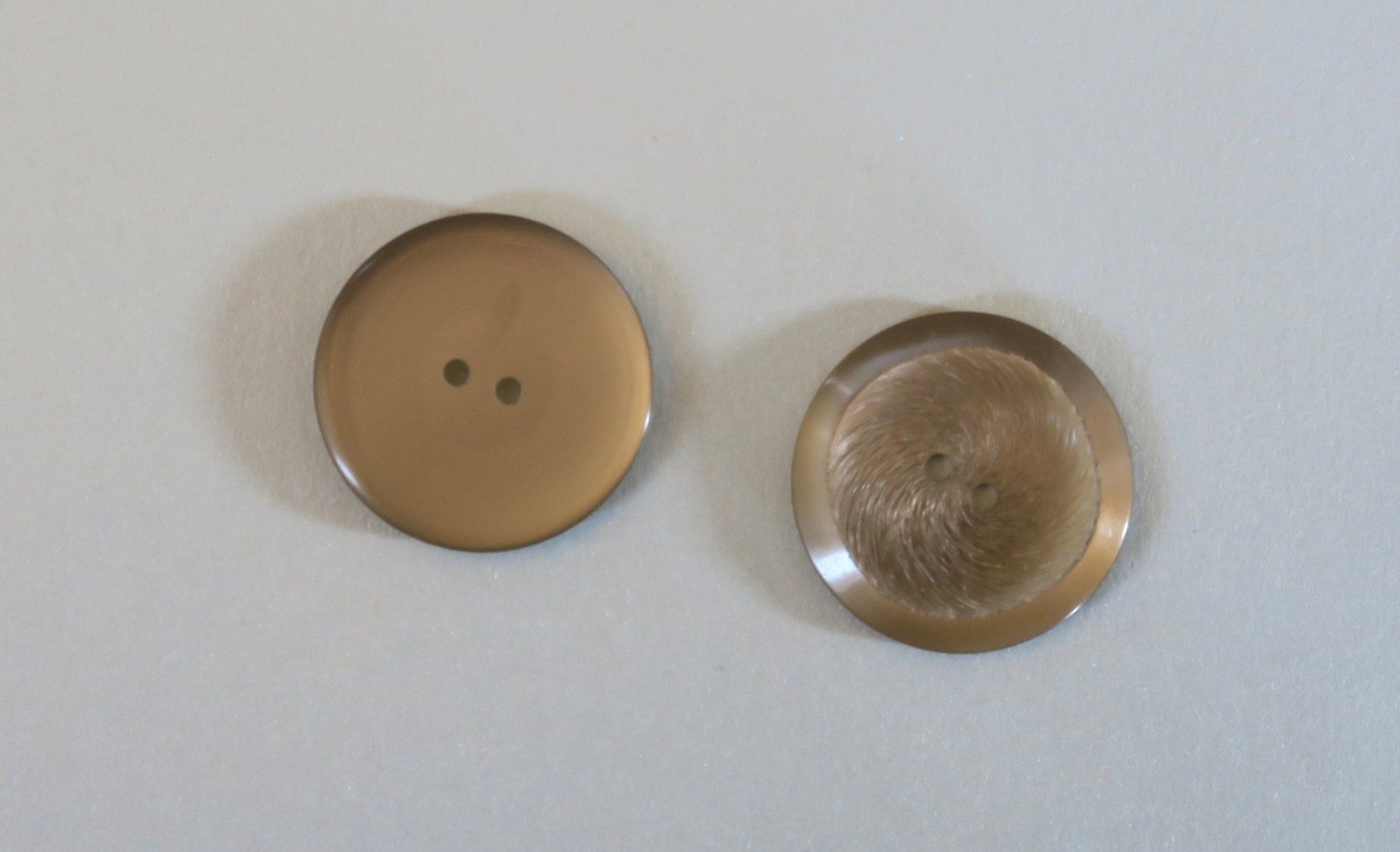 Bottoni: 2 Knöpfe, ø 25 mm – Usato da Brittnau venduto da marlenestone 2