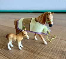 Schleich Pferd mit Fohlen