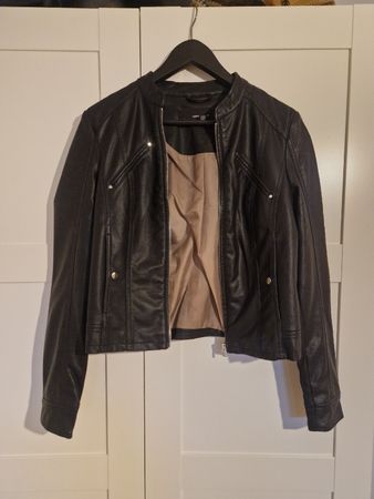 Schwarze Kunstlederjacke, Grösse S, ideal für den Frühling
