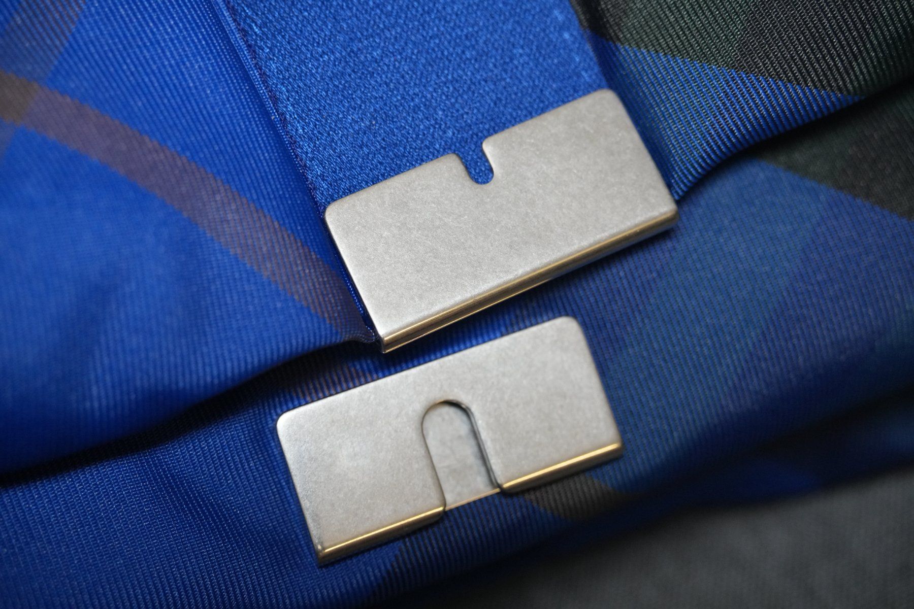 Burberry Borse: Burberry Pillow Bag – Nuovo (secondo la descrizione) da Neuchâtel venduto da yan_lq56 1