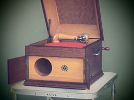 PHONOGRAPHE