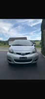 Voiture Toyota Aygo couleur argent bon état général