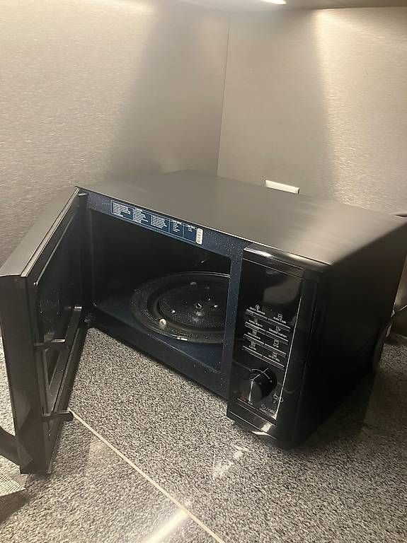 Küchengeräte: SAMSUNG Mikrowelle – Gebraucht aus Zürich von lam_8mxt 1