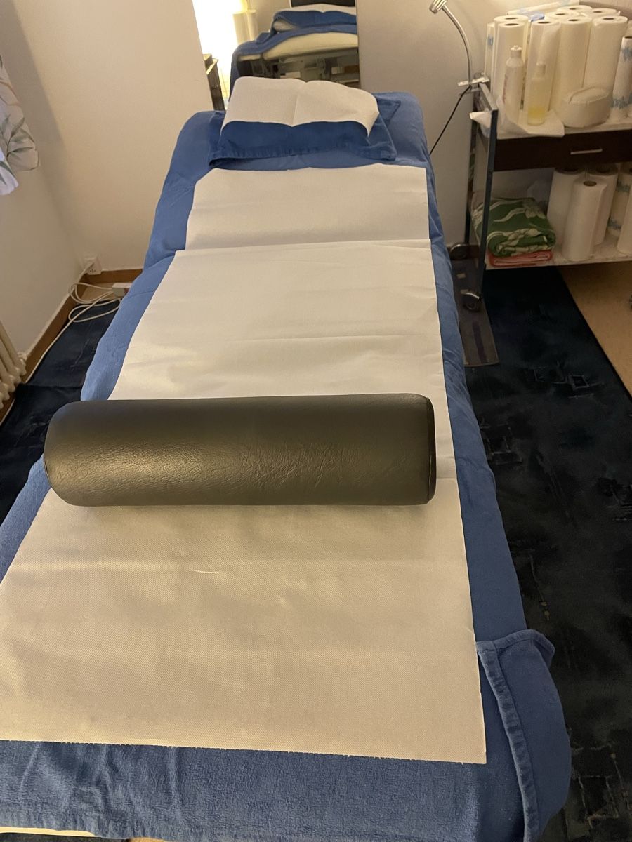 Altro per la cura del corpo: Table de massage professionnelle réglables  – Usato da lausanne venduto da fra_7bjp