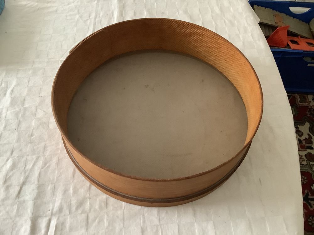 Traditionelles Mehlsieb Aus Holz - Für Luftig-fluffiges Backergebnis