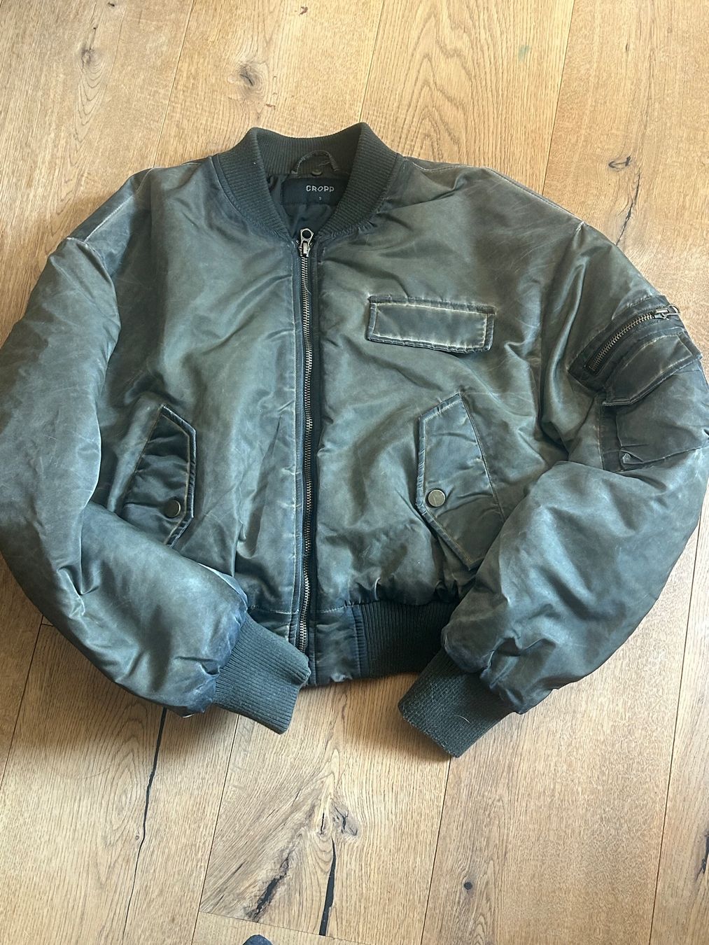 Vestes: Bomberjacke von Cropp Gr S – D'occasion à Dürnten par whitetea01