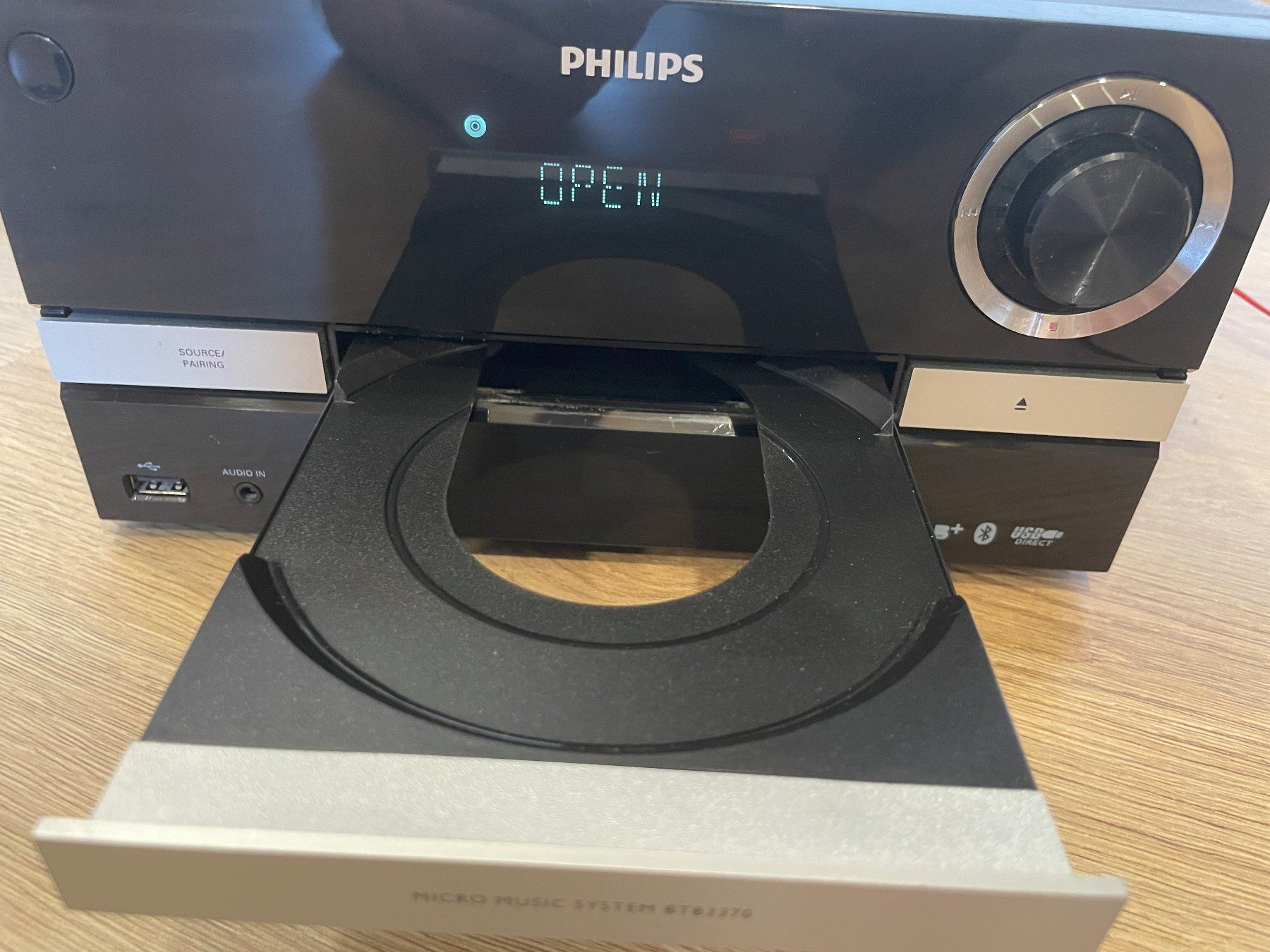 Philips Lecteur multimedia & Streamer: Philips MICRO MUSIC SYSTEM BTB3370 mit zwei Speaker - Top – D'occasion à Affeltrangen par Mowgli_123 2