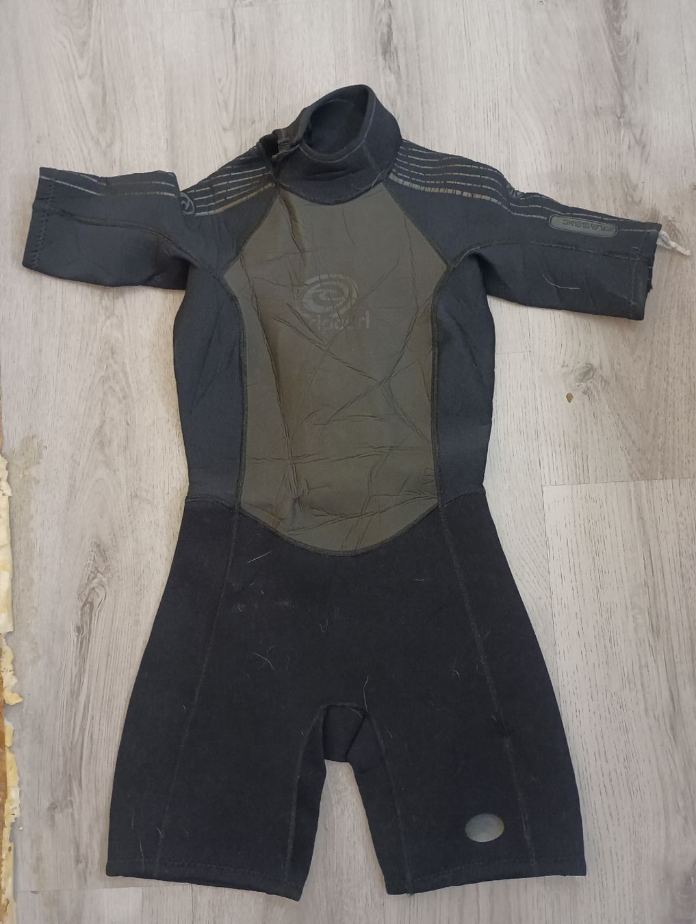 Rip Curl Mute per immersioni: Rip Curl Wetsuit Size 10 - Perfect for Spring Surfing! – Usato da Dietikon venduto da isa_pz9m 1