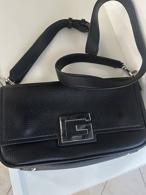 Borse da donna: Guess tasche – Usato da Niederwangen BE venduto da hamer2 1