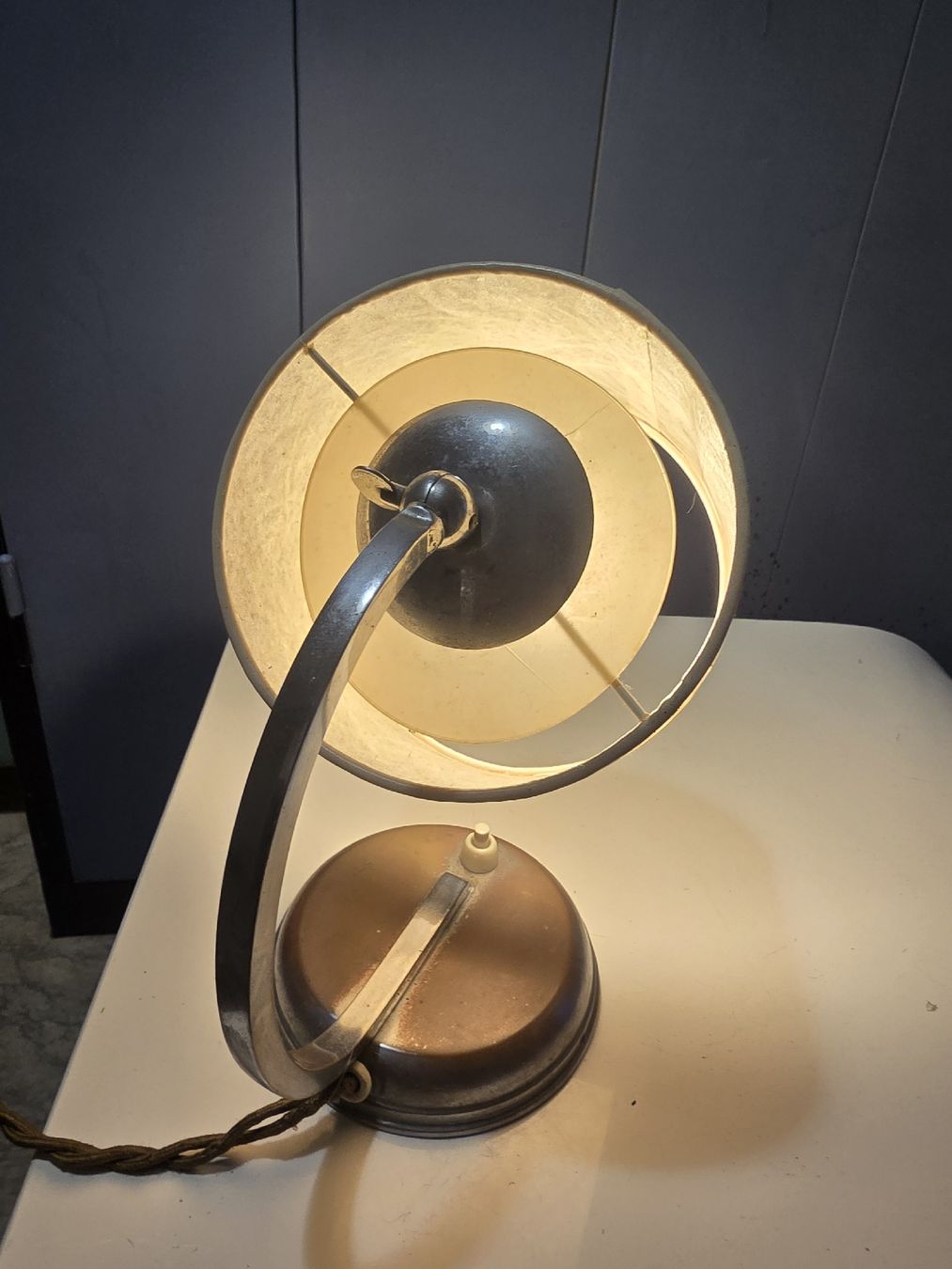 Lampade: Süsse kleine antike Tischlampe – Usato da Biel/Bienne venduto da alexriveros2 1