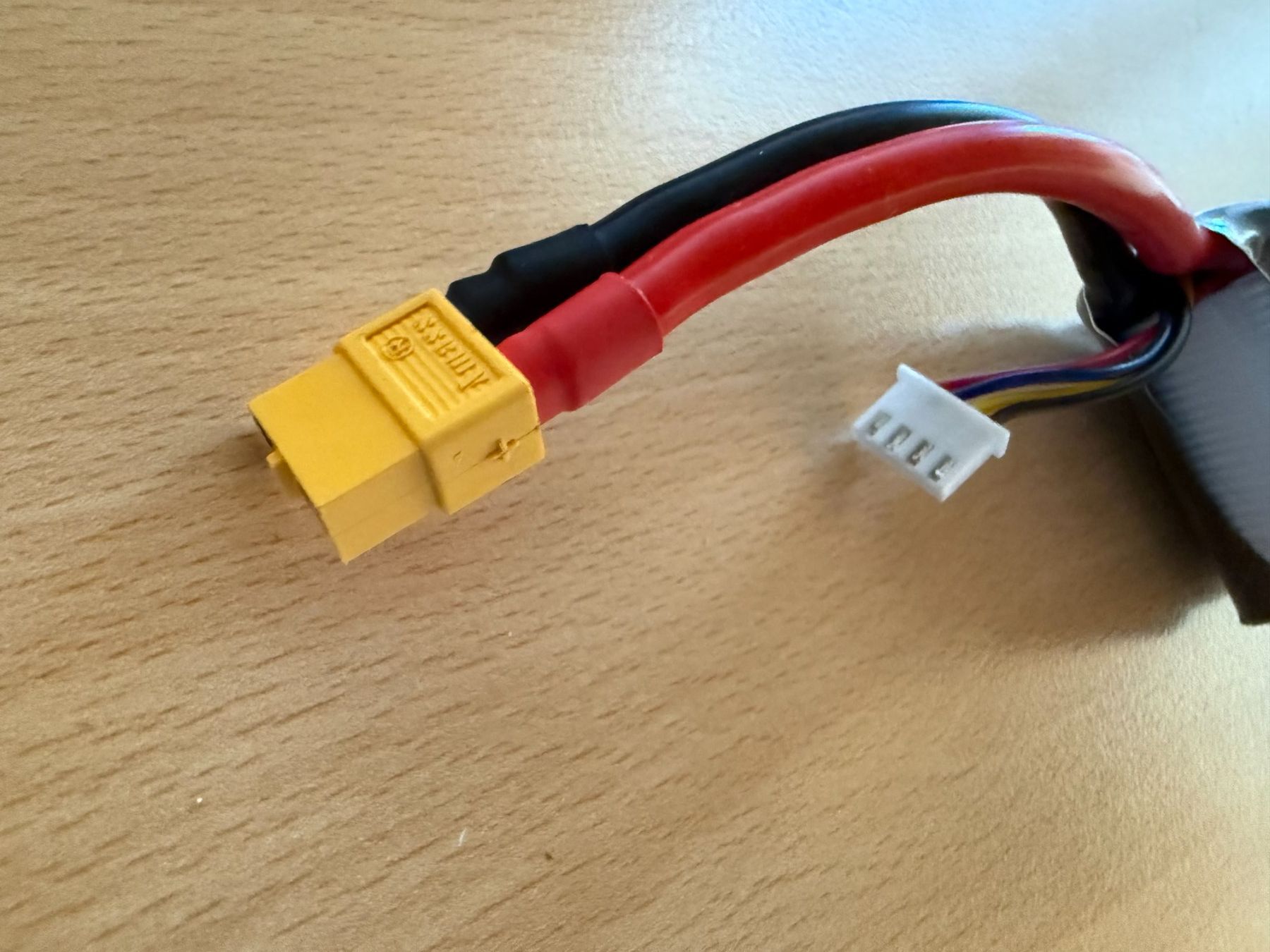 Akkus, Ladegeräte & Netzgeräte: Lipo 3S Akku (XT 60 Stecker) – Gebraucht aus Langnau b. Reiden von Superjosi66 1