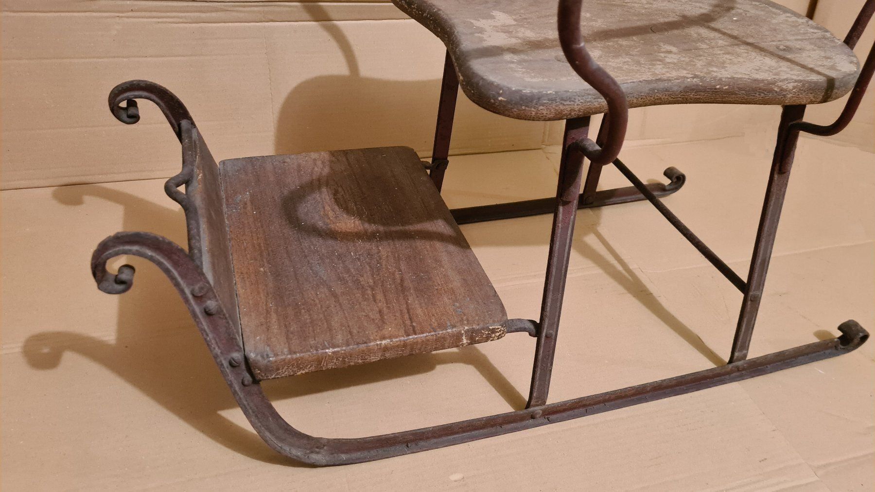 Schlitteln: Antiker Schiebeschlitten Biedermeier um 1870 – Gebraucht aus Benglen von Pril77 2