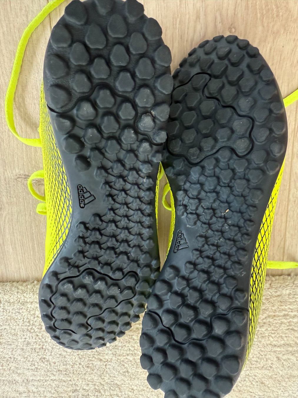 Adidas Scarpe per ragazzi: Adidas Kinder Hallenschuhe Gr. 38 – Usato da Chambésy venduto da mariuselus 2