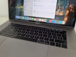 Apple MacBook Pro 15" 2018 | 6-Core i7, 16GB RAM, 512GB