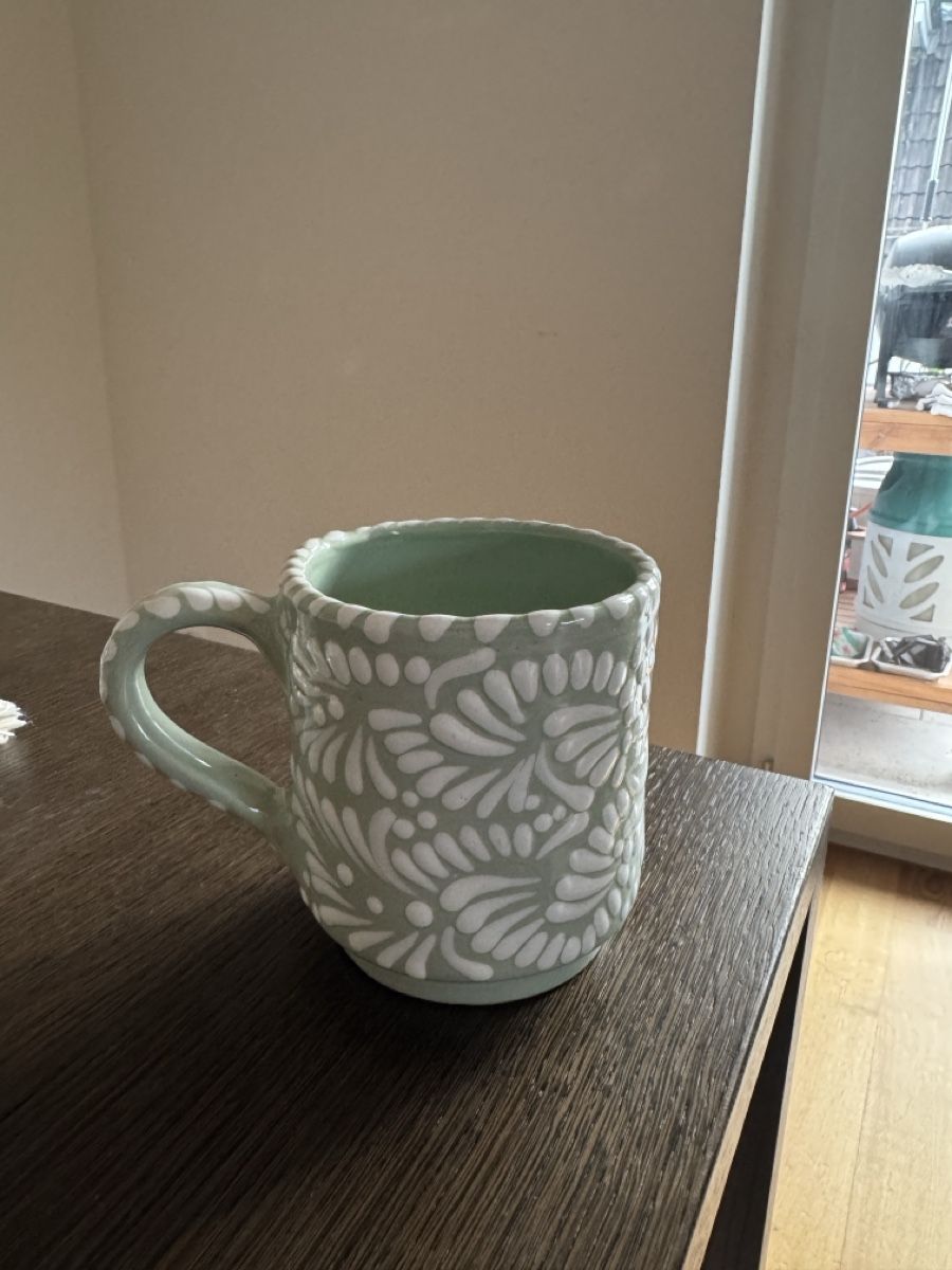 Tassen: Ceramic Mexican Mug Light Green Pattern Like New Condition – Gebraucht aus Zürich von flo_8yph