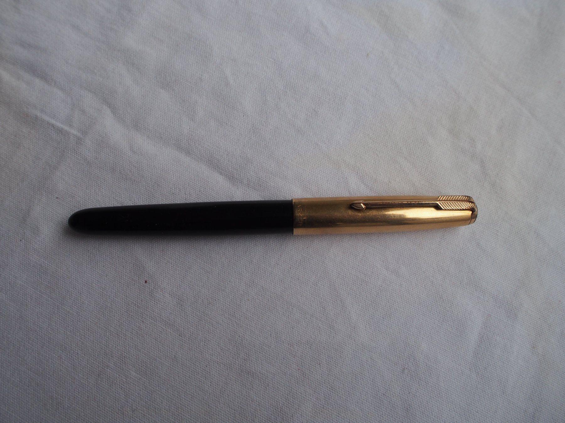 Parker Penna & Evidenziatori: PARKER 51, stylo plume, couleur gris – Usato da Meyrin venduto da SRemka 1