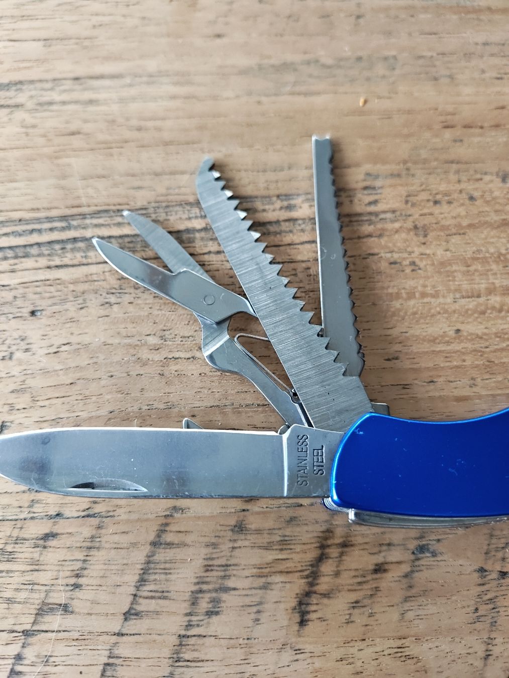 Coltelli tascabile: Neuwertiges Taschenmesser blau – Nuovo (secondo la descrizione) da Feldbach venduto da Gwaechshuus 2
