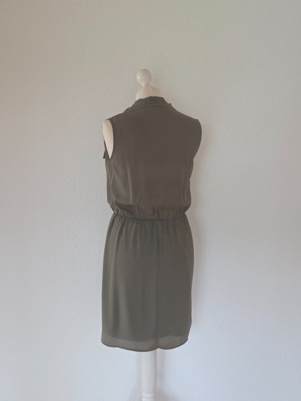 Vestiti: Freizeitkleid Kiabi grün – Usato da Wängi venduto da Bibo4. 2